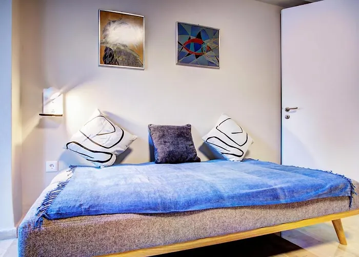 Mon Repos Retreat, Corfu Serviced *